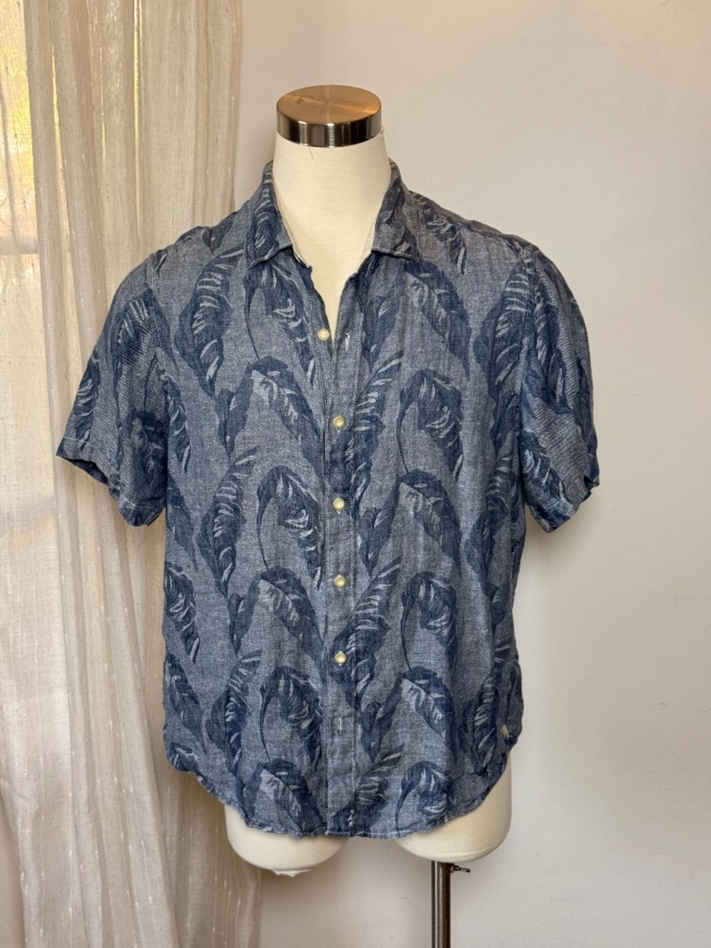 Tommy Bahama 100% Linen Leaf Print Camp Shirt Blue Large Resort